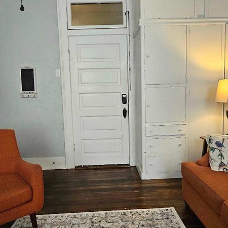 Mins From Downtown & Dining, Dauphin Darling 2 Apartment Мобил Екстериор снимка