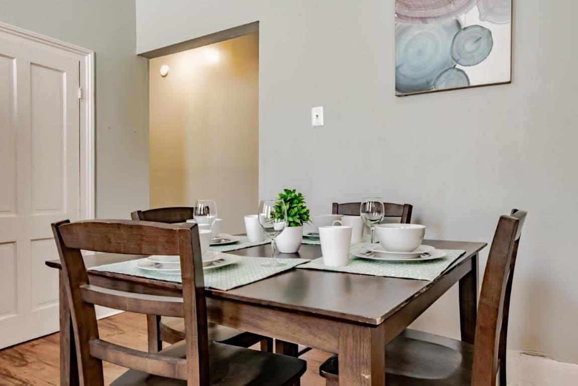 Mins From Downtown & Dining, Dauphin Darling 2 Apartment Мобил Екстериор снимка