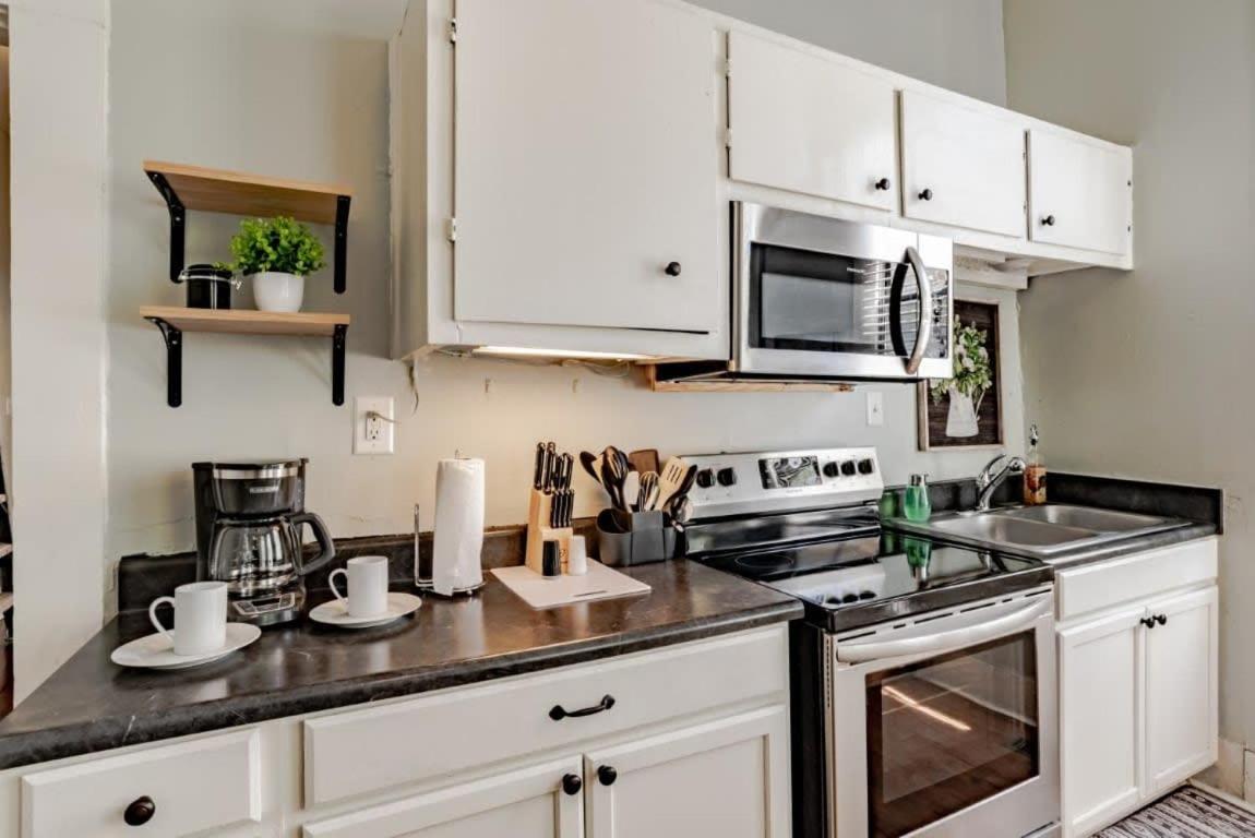 Mins From Downtown & Dining, Dauphin Darling 2 Apartment Мобил Екстериор снимка